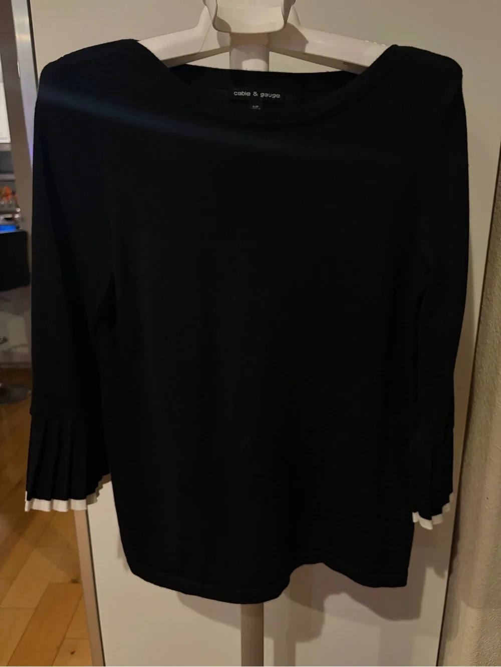 Cable & Gauge Black Long Sleeve Top with White Trimmed Pleated Cuffs